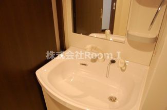 【独立洗面台】 | サザンコート | 独立洗面台あり、毎朝おしゃれに忙しい女性の方におすすめです