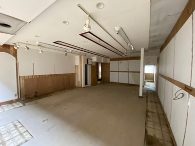 【内装】 | 保田川原城町店舗