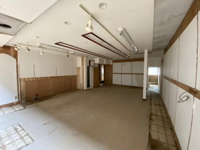 【内装】 | 保田川原城町店舗