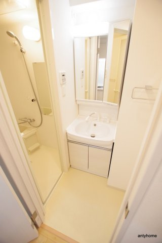 ファーストフィオーレ新梅田　仲介手数料無料の洗面所