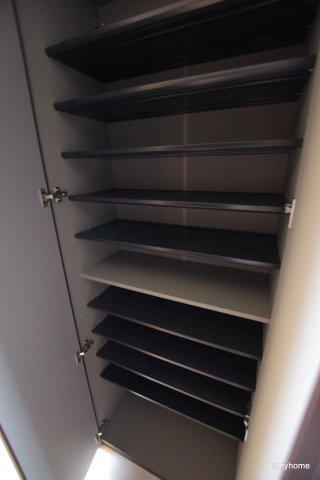 ファーストフィオーレ新梅田　仲介手数料無料の収納