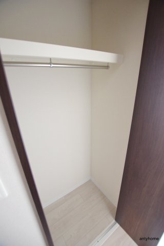 ファーストフィオーレ新梅田　仲介手数料無料の収納