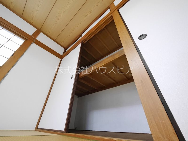 花山台貸家の収納