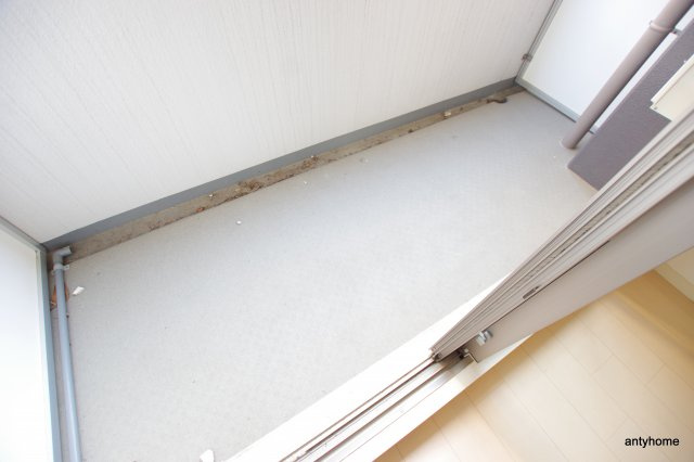 エステムコート新大阪9グランブライト　仲介手数料無料のバルコニー