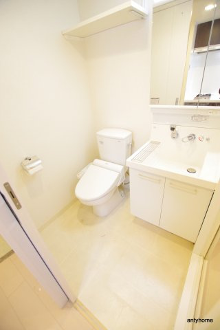 エステムコート新大阪9グランブライト　仲介手数料無料の洗面所