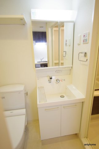 エステムコート新大阪9グランブライト　仲介手数料無料の洗面所