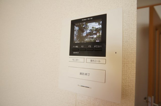 【セキュリティ】 | 万代リリーハイツ | モニター付インターホン