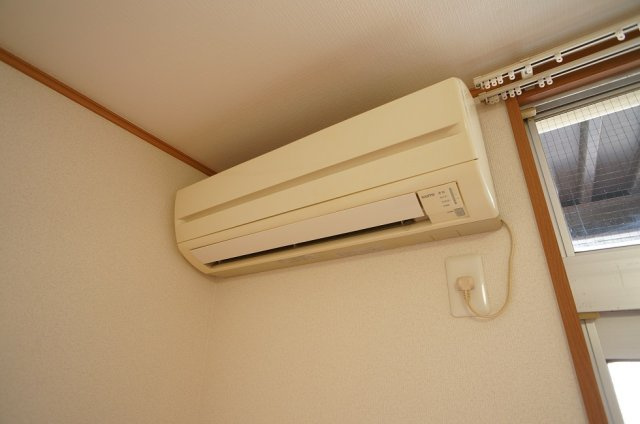 【設備】 | 万代リリーハイツ | リビングルーム空調設備