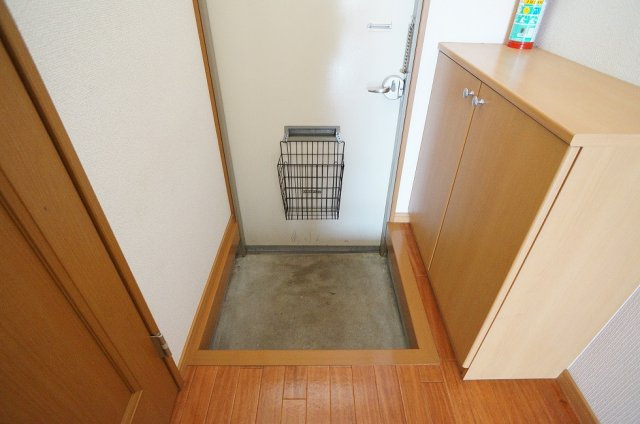 【玄関】 | 万代リリーハイツ