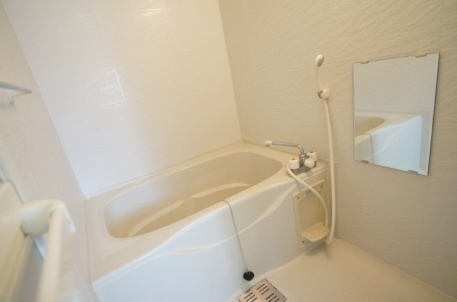 【浴室】 | 万代リリーハイツ