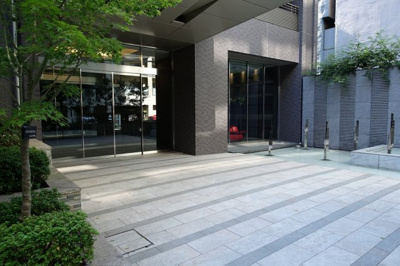 【エントランス】 | クレヴィア南森町