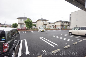 【駐車場】