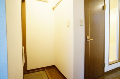 【玄関】 | エステートピアラトゥール | ※室内写真は他の部屋のものになります。