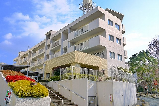 チュリス学園前の外観|外観です