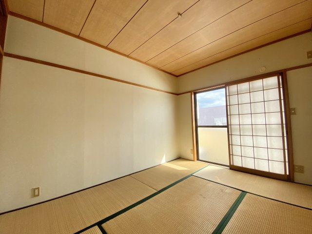 鍋嶋マンションの和室