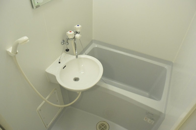 【浴室】 | レオパレス三津屋北