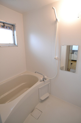 【浴室】 | あづまハイツ | ※写真は同タイプの部屋のものです。現況を優先します。