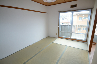 【居間・リビング】 | あづまハイツ | ※写真は同タイプの部屋のものです。現況を優先します。