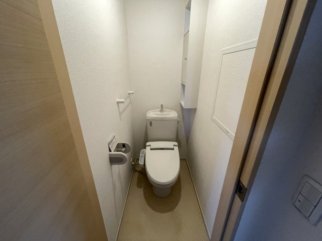 オズロードのトイレ|シャワー付暖房便座