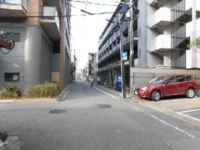フェリーチェ京都（旧パラシオン京都）の周辺|前面道路