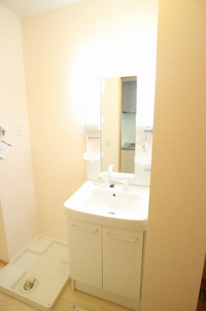 フロントハウスＡ棟の洗面所|洗髪洗面化粧台