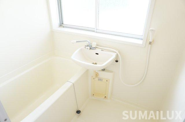 熊本市中央区出水４丁目のアパートの浴室
