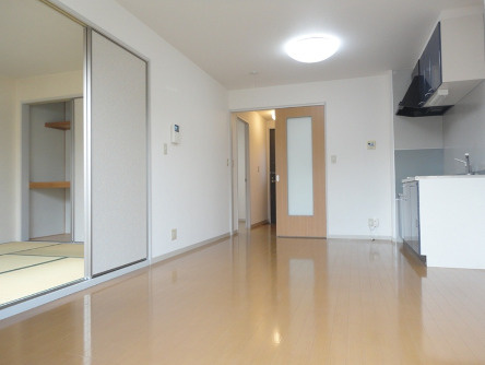 メゾンドール小森野Ⅱの居間・リビング|おしゃれなリビングです