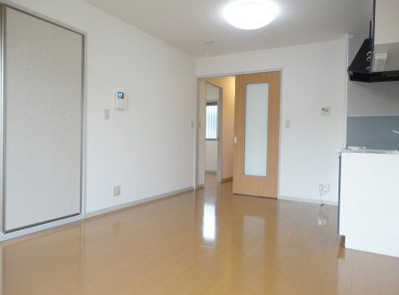 メゾンドール小森野Ⅱの居間・リビング|ゆったりとした居間です