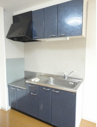 メゾンドール小森野Ⅱのキッチン|コンパクトなキッチンで掃除もラクラク