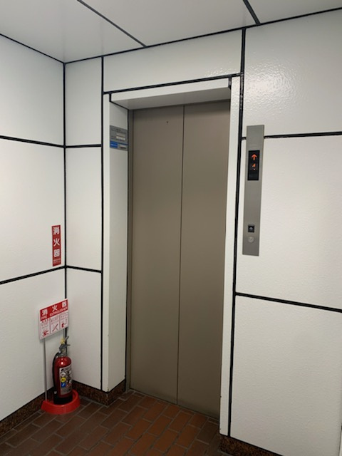 トミエビル