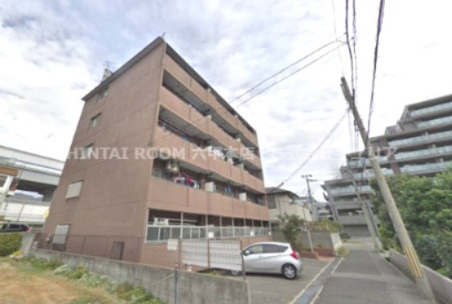 吉田ロイヤルの外観