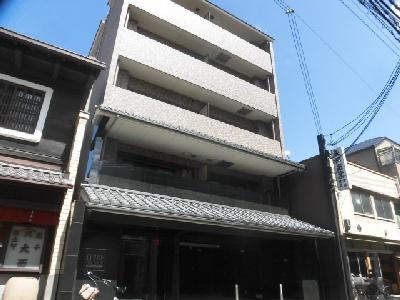 リーガル京都烏丸東の外観