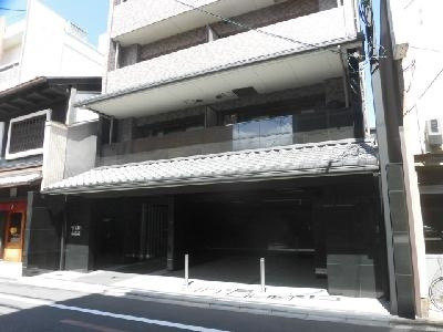 リーガル京都烏丸東のエントランス