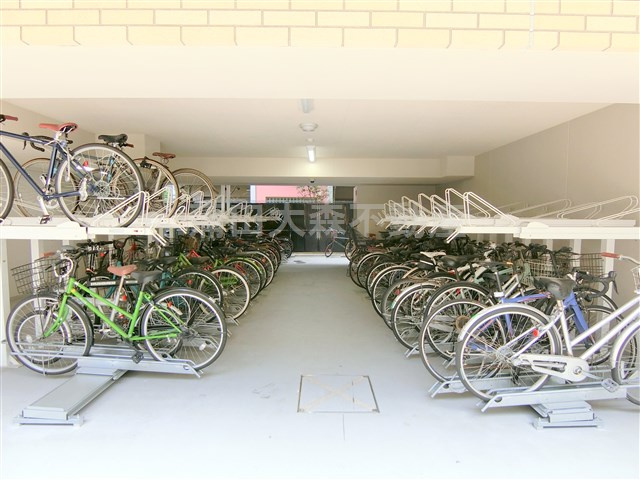 ディームス品川南大井のその他共用部分|屋根付きラック式の駐輪場