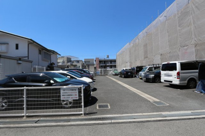 【駐車場】 | ホワイトハイツ