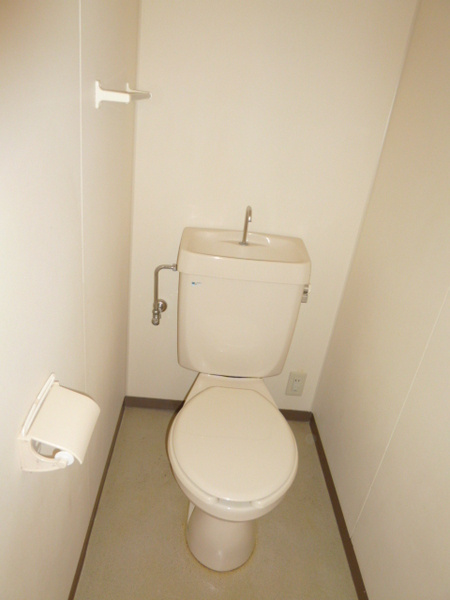 アートヒルズ【キャッシュバック対象物件】のトイレ|清潔感のあるトイレです