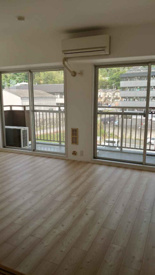 【居間・リビング】 | グランドメゾン京都山科（賃貸オーナーチェンジ）