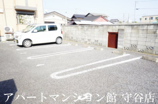 【駐車場】