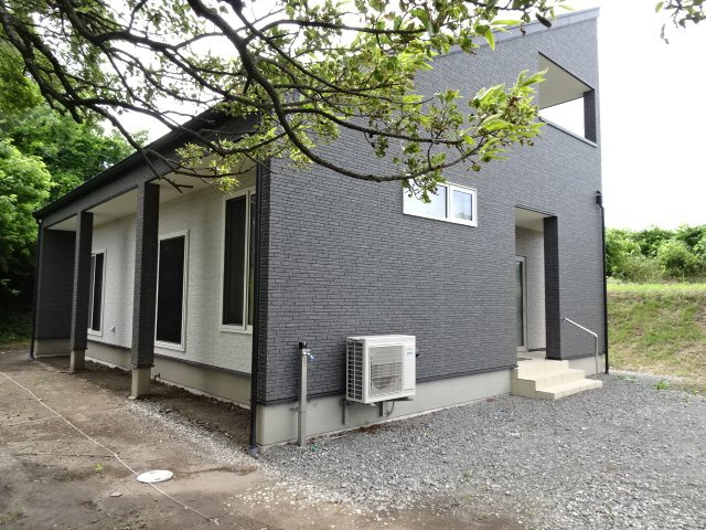 伊那市山寺　中古（築１年）住宅