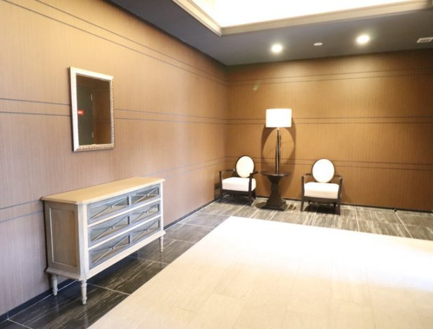 熊本市中央区九品寺２丁目の賃貸マンションのエントランス