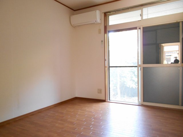 シュロスT・Yの洋室