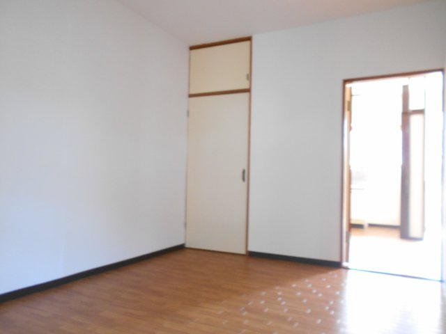 シュロスT・Yの洋室