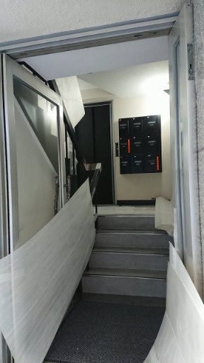 銀座小林ビルのエントランス