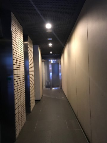 第５パークサイドビルのエントランス