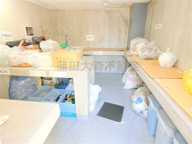 アールブラン千鳥町のその他共用部分|曜日時間関係なくゴミ出し可能な敷地内ゴミ捨て場