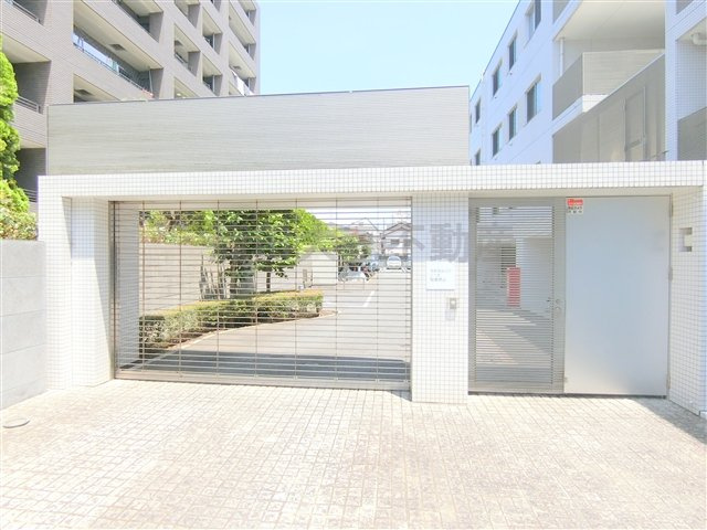 アールブラン千鳥町のその他共用部分|自動車・バイク・自転車ゲート