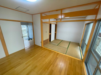 【洋室】 | 目取真荘 | ※307号室の写真を掲載しております。