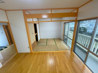 【洋室】 | 目取真荘 | ※307号室の写真を掲載しております。