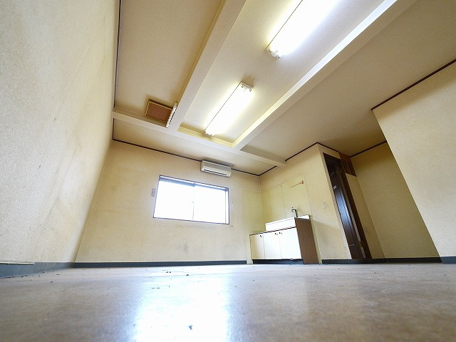 第1タカハシビルの内装