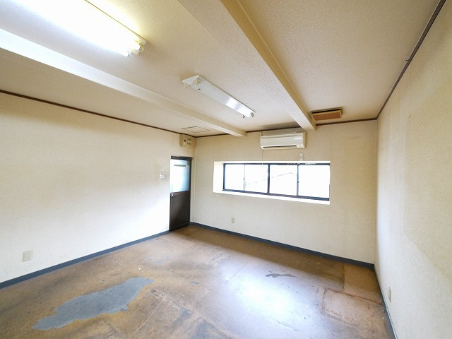 第1タカハシビルの内装